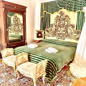 https://palazzo-viola.palermohotels.org